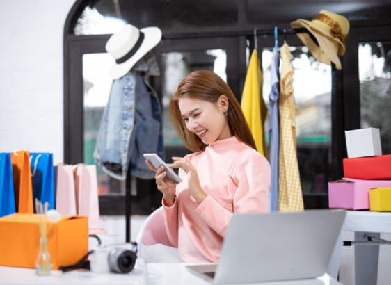 Digital shopping benefits access, personalized experience, and cost savings"
